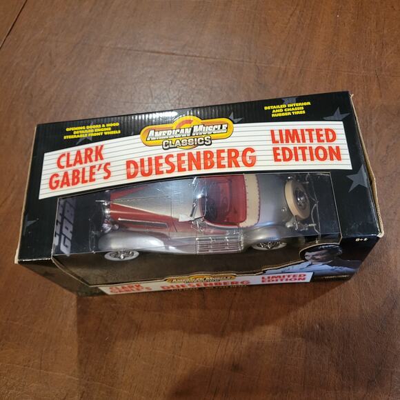Clark Gables's American Muscle Classics 1935 Duesenberg Roadster Silver/Red - Picture 6 of 12